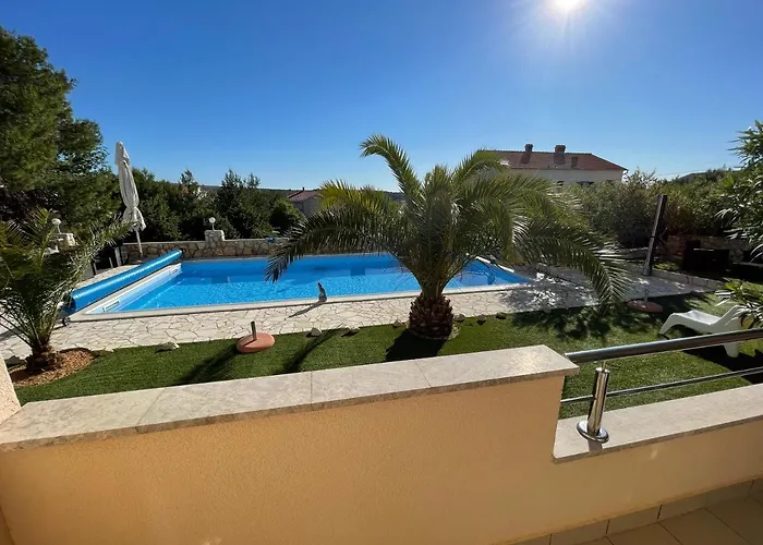 Vila Anica