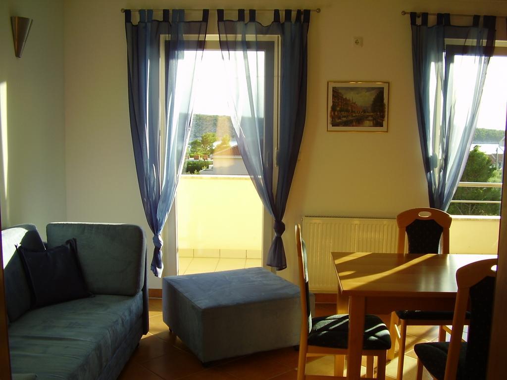 Anica Apartment