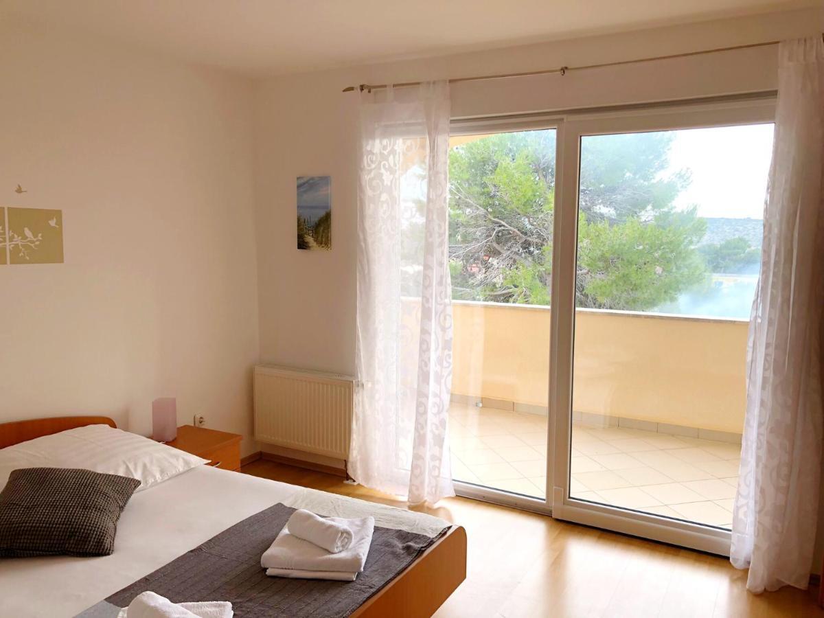 Anica Apartment *