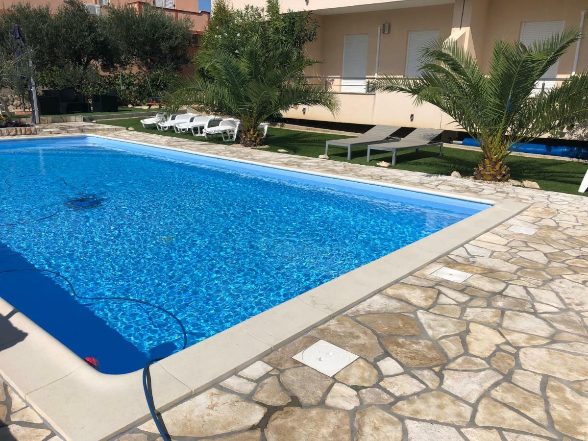 Apartma Anica *